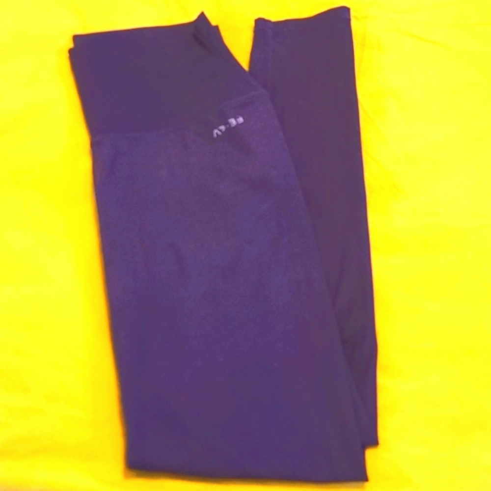 Women's AR-33 Purple Yoga Pants Leggings Soft